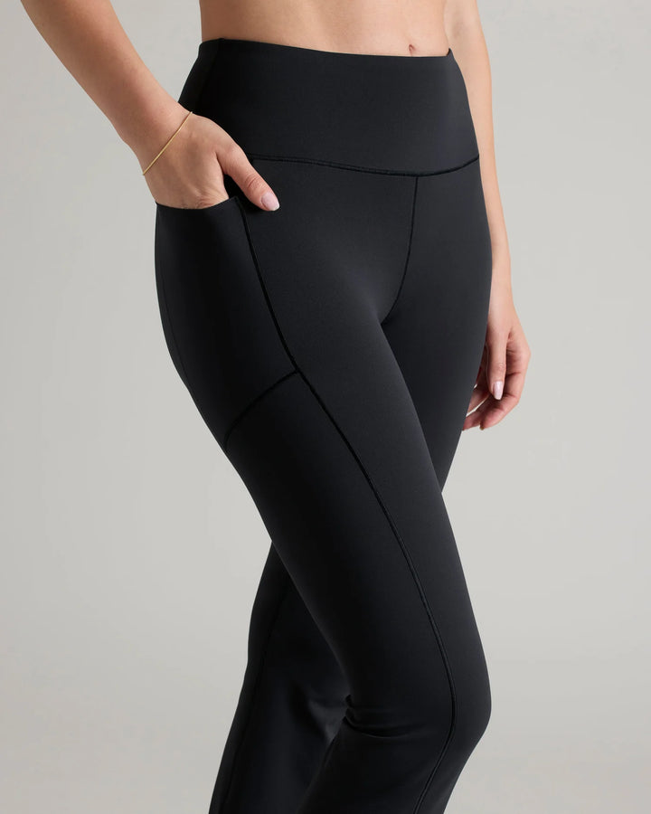 Rhone - Revive Flare Legging in Black